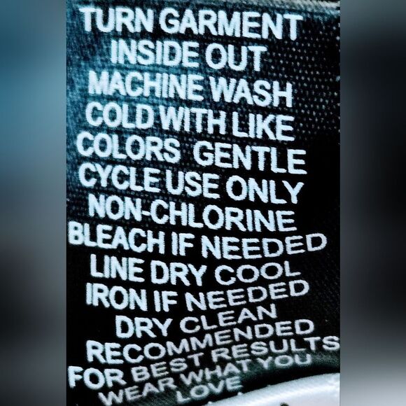 TORRIDโPlus black & white sleeveless skulls bones keyhole midi skater dress 1X - Picture 16 of 16